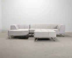 BoConcept Milos 5-sits hörnsoffa med fotpall ljusgrå