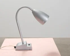 Bordslampa metall