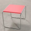 Knoll Laccio sidobord röd