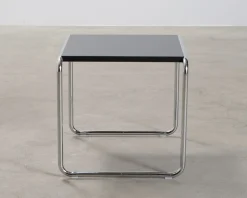 Knoll Laccio sidobord svart