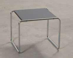 Knoll Laccio sidobord svart