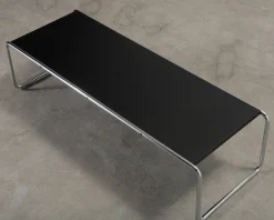 Knoll Laccio soffbord svart
