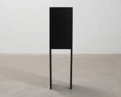 Kristina Dam Studio Pedestal sidobord svart