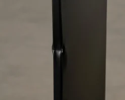 Kristina Dam Studio Pedestal sidobord svart
