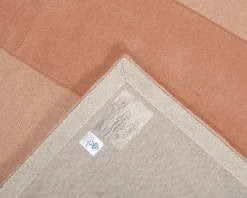 Layered Stripe Grande ullmatta 250 x 350 cm Dusty Coral