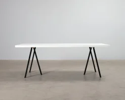 Matbord 210cm vit / svart