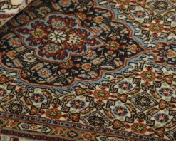 Moud Mahi orientalisk matta 77 x 119 cm