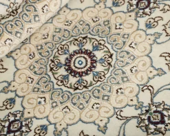 Nain 9 La orientalisk matta 78 x 205 cm