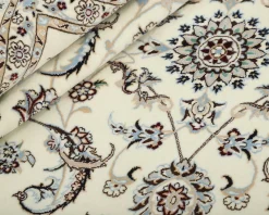 Nain 6 La orientalisk matta 208 x 303 cm