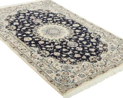 Nain 6 La orientalisk matta 125 x 185 cm