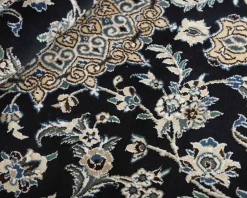 Nain 9 La orientalisk matta 118 x 185 cm