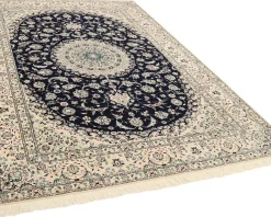 Nain 6 La orientalisk matta 208 x 303 cm