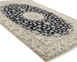 Nain 9 La orientalisk matta 248 x 356 cm