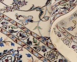 Nain 6 La orientalisk matta 205 x 252 cm