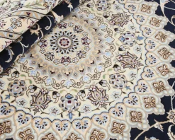Nain 6 La orientalisk matta 247 x 308 cm