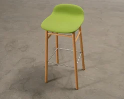 Normann Copenhagen Form 75 cm barstol grön