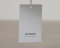 Normann Copenhagen Studio stol vit