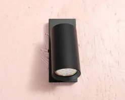 Vägglampa svart